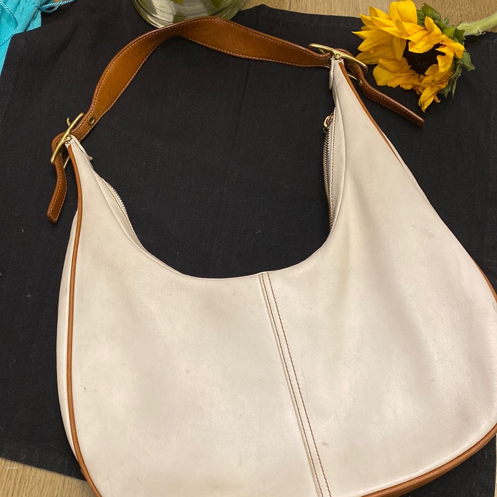 Cream with saddle detail COACH Zoe hobo shoulder bag - Picture 1 of 8